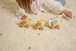 Arrastre Pollitos Little Farm · Little Dutch