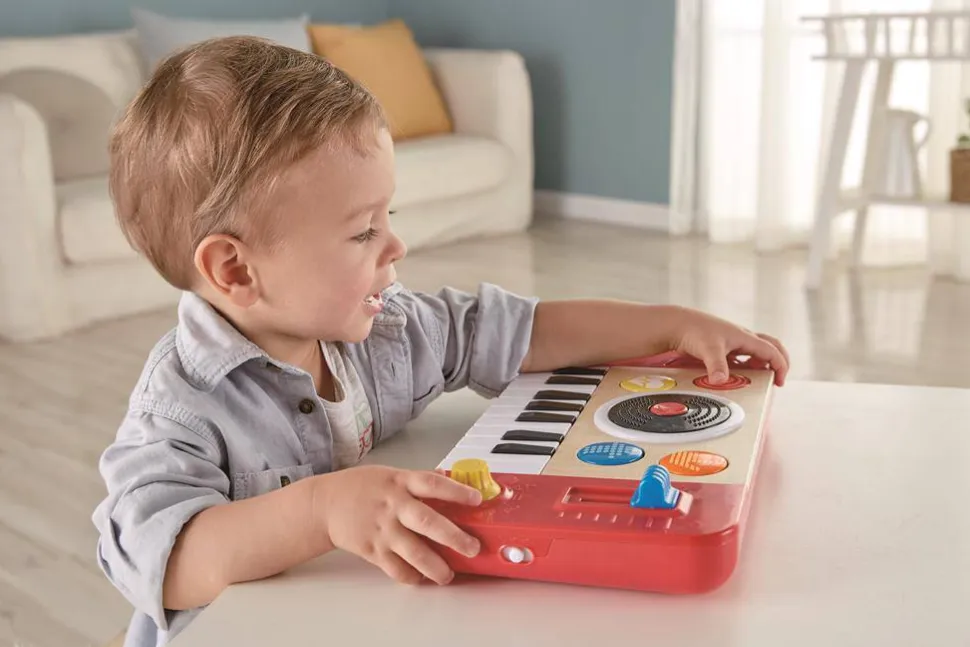 Estudio DJ de mezcla y pinchadiscos · Hape