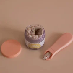 Pack cumpleaños Biberón Mágico y Potito con cuchara para muñecos · Tiny Harlow