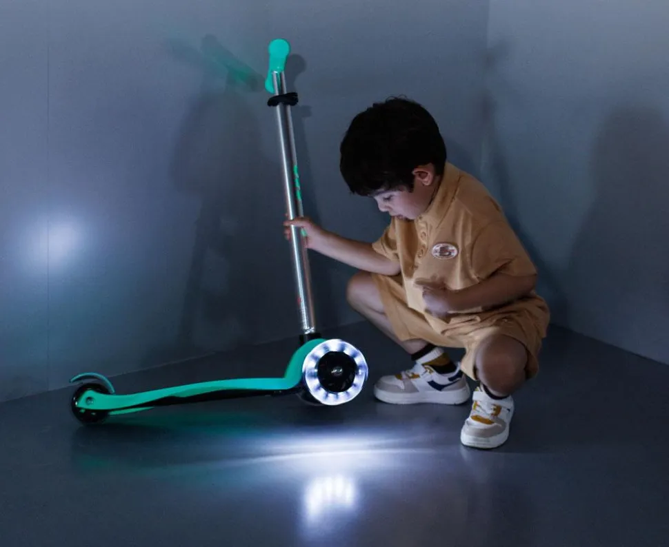 Patinete Maxi Deluxe Glow LED · Turquesa